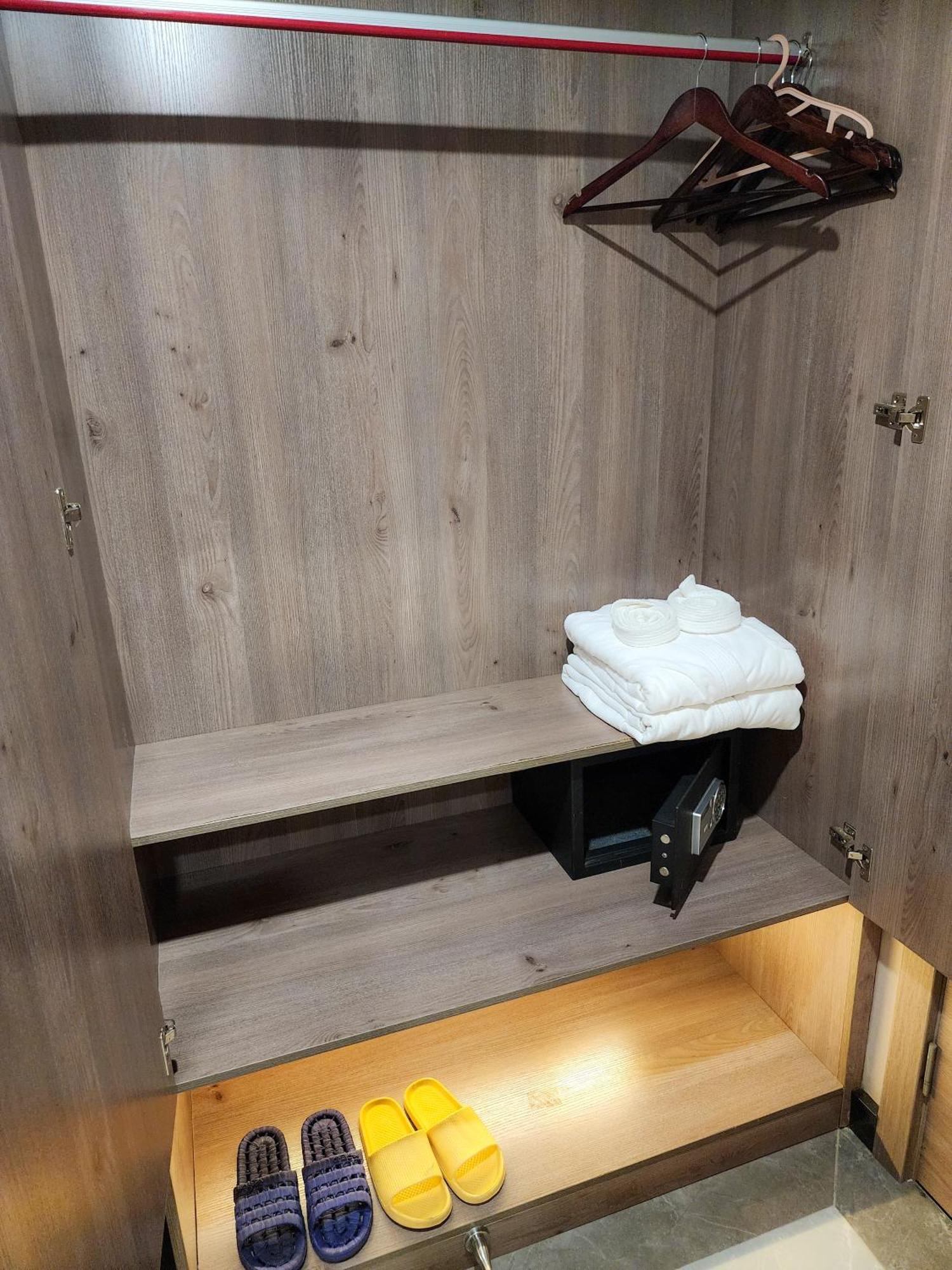 889 Boutique Hotel プノンペン エクステリア 写真